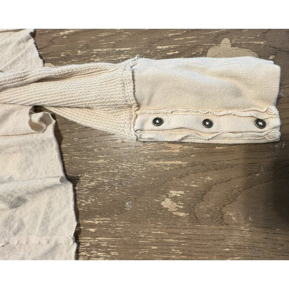 Free People Medium Catch The Light Tee Beige Cream Sleeve Detail button Thermal - Picture 11 of 13
